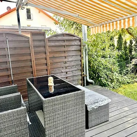 アパート Zuhause! Mit Garten *