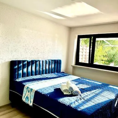 アパート Zuhause! Mit Garten *