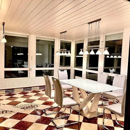 Zuhause! Mit Garten Lägenhet Forstinning